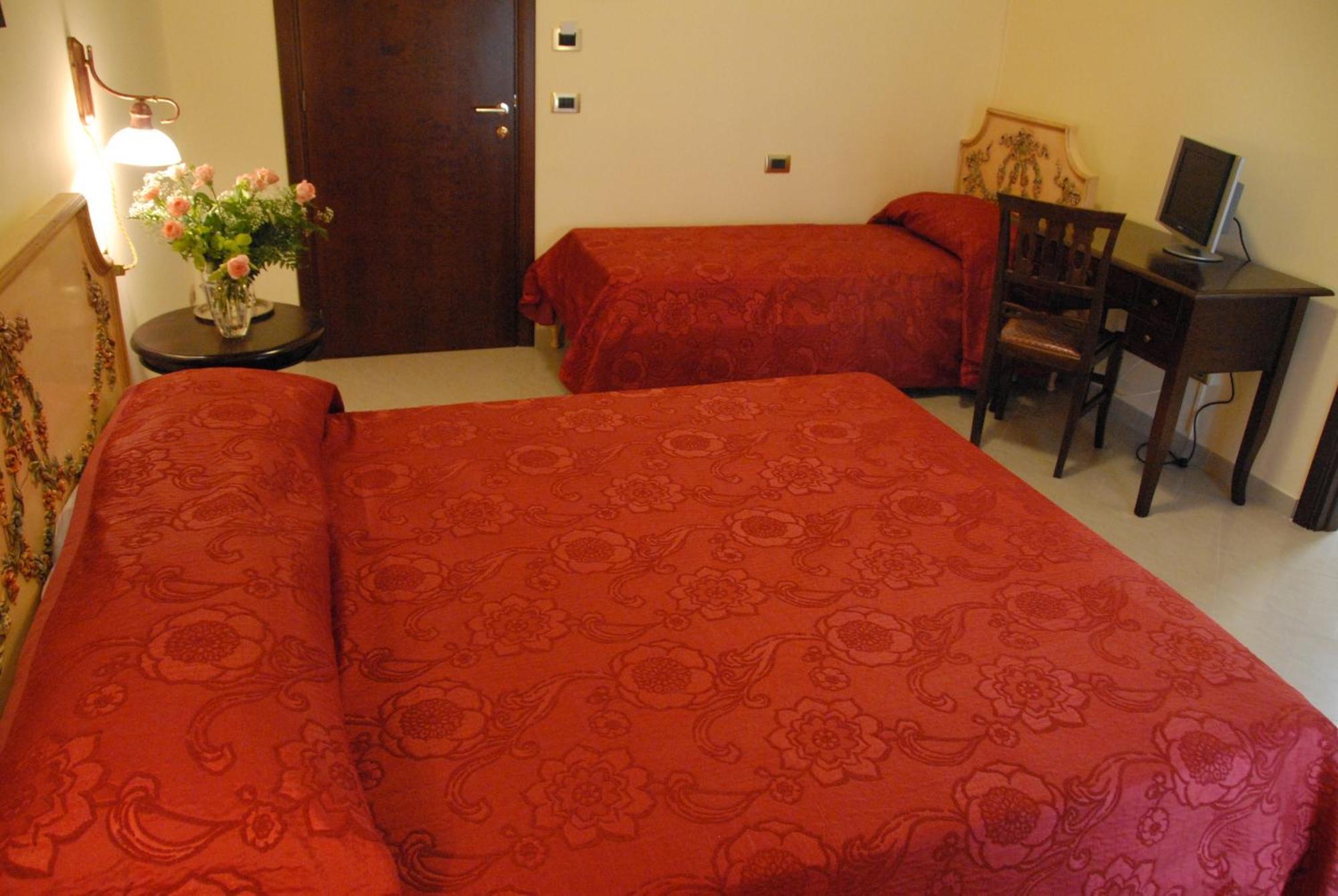Bed and Breakfast Garibaldi Relais Sciacca Habitación foto